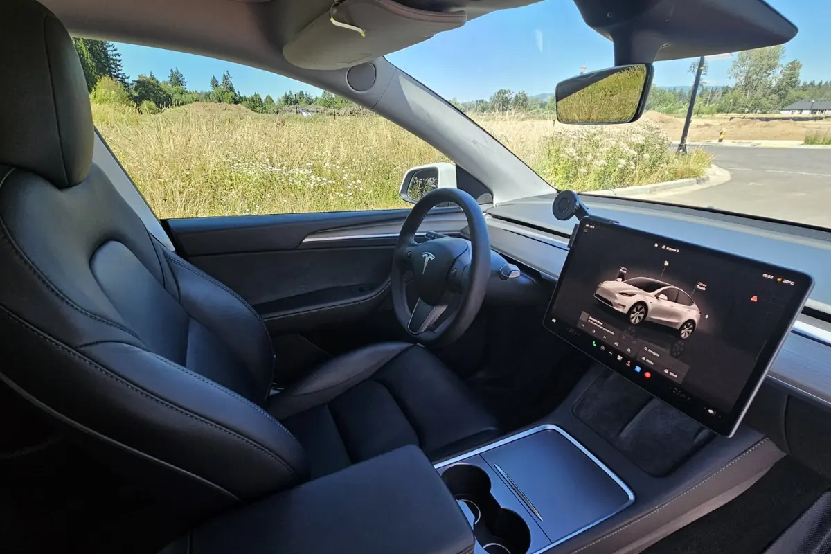Front cabin and screen, finished on a 2023 Tesla Model Y